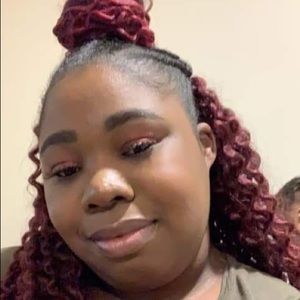 Meet your Posher, Latonya